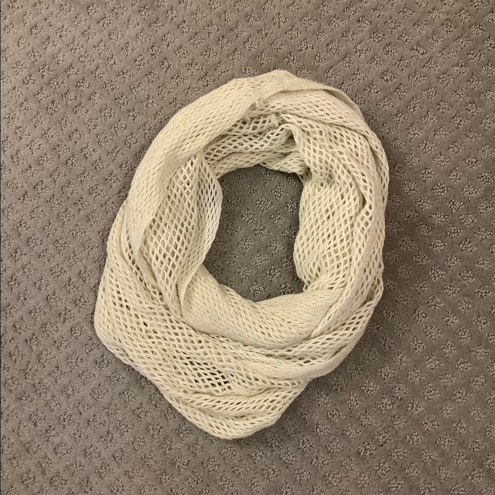 Infinity scarf